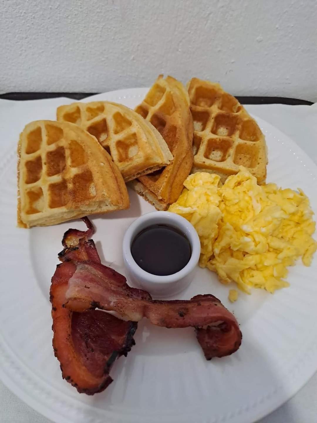 Saint Charles Inn, Belize Central America Punta Gorda Luaran gambar
