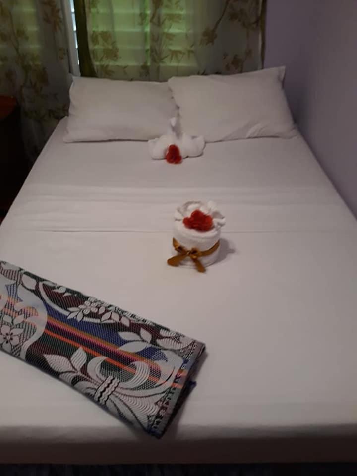 Saint Charles Inn, Belize Central America Punta Gorda Luaran gambar